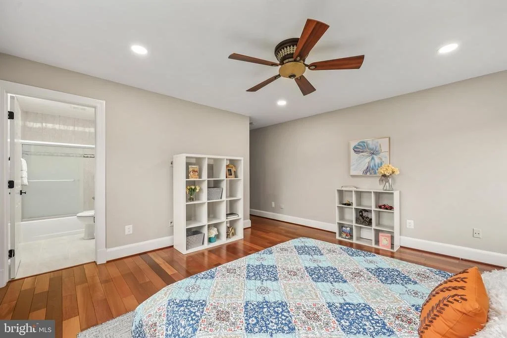 Photo of 517 SENECA ROAD