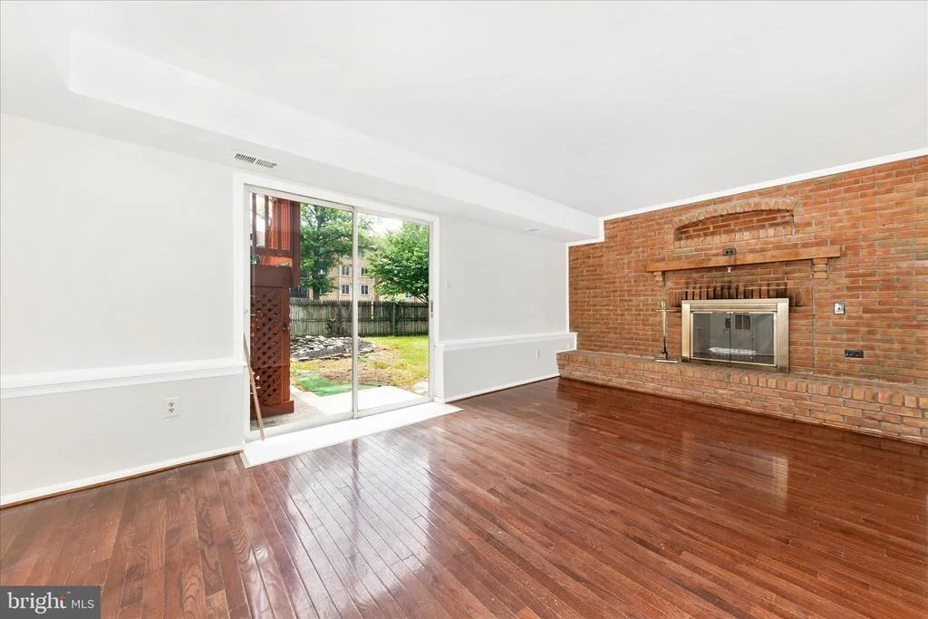 Photo of 176 STONEYBROOK COURT