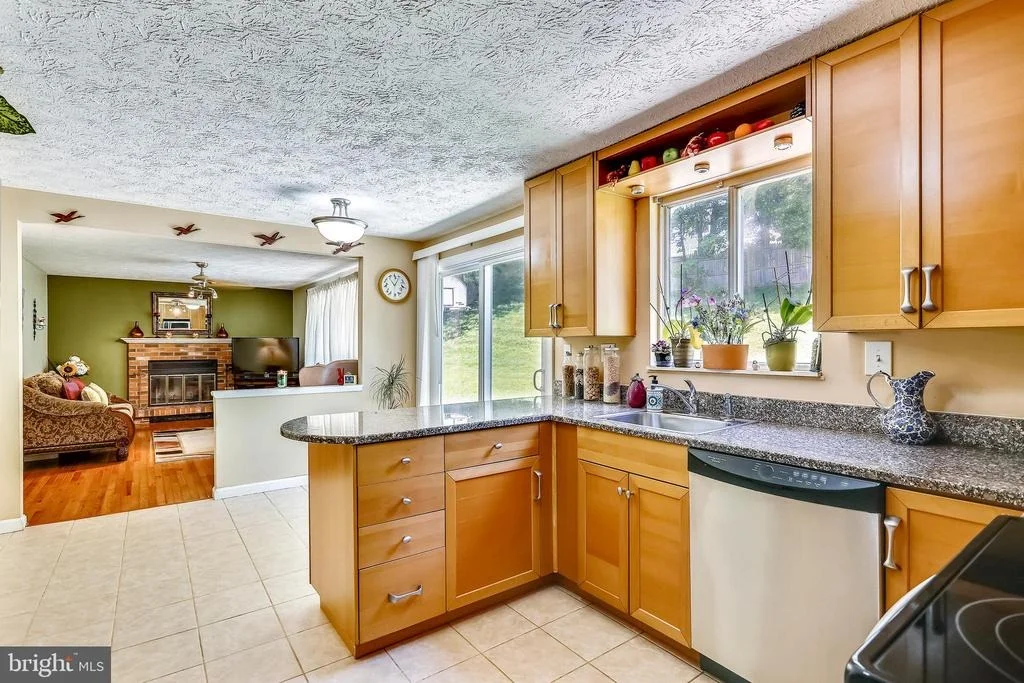 Photo of 1423 CAVENDISH DRIVE