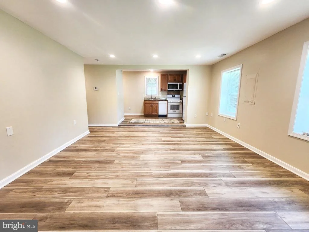 Photo of 6066 SHADY SIDE ROAD