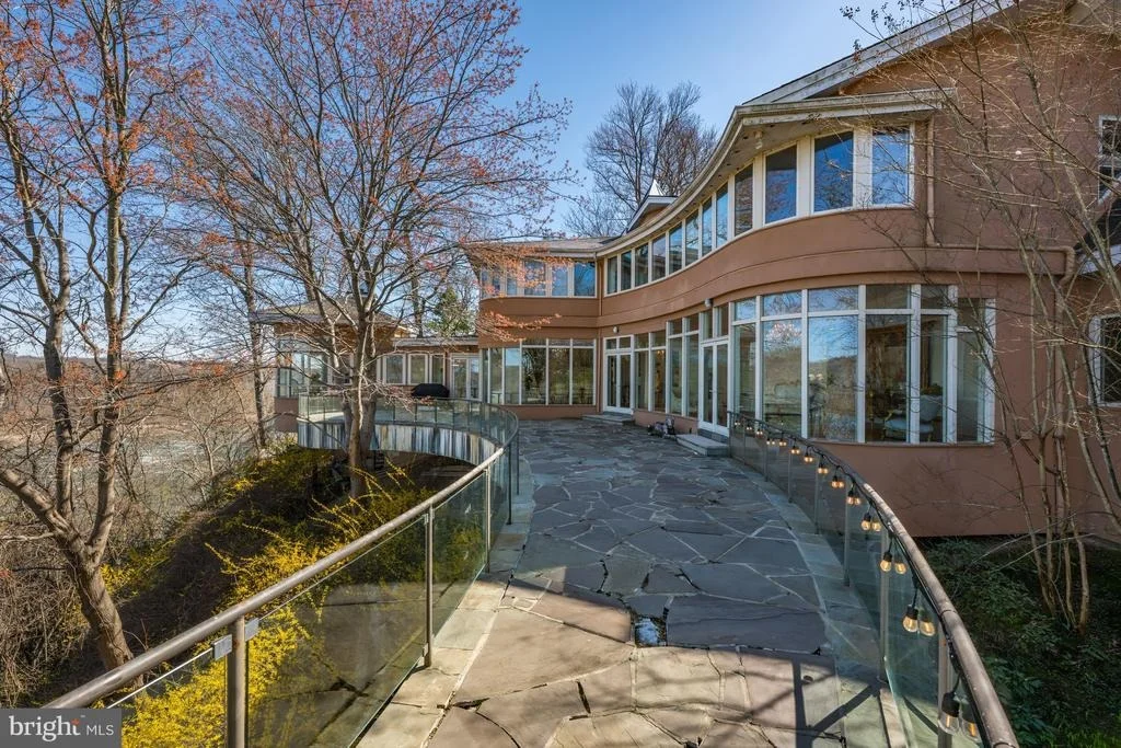 Photo of 1159 CREST LANE