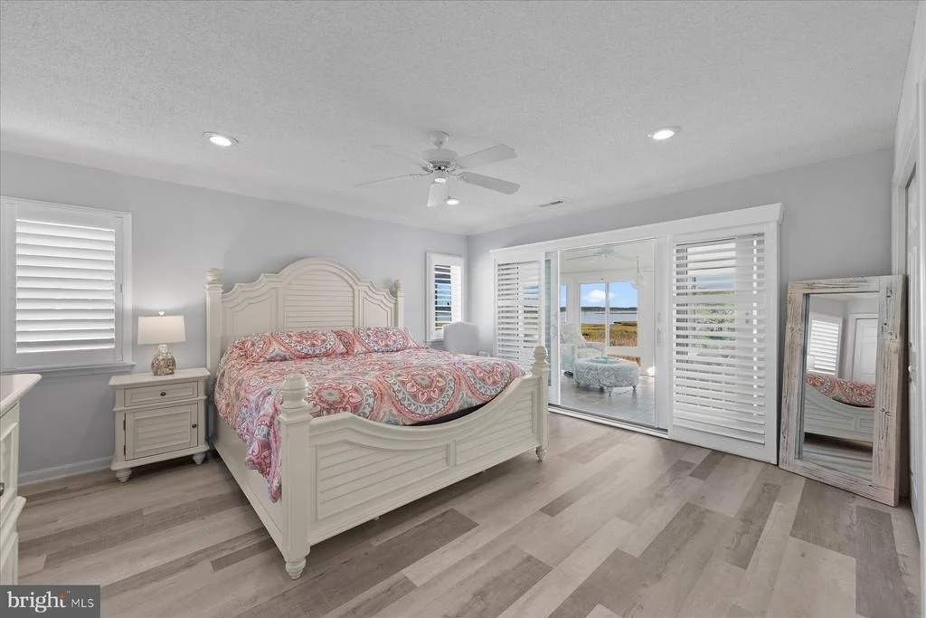 Photo of 36764 BAYSIDE DRIVE