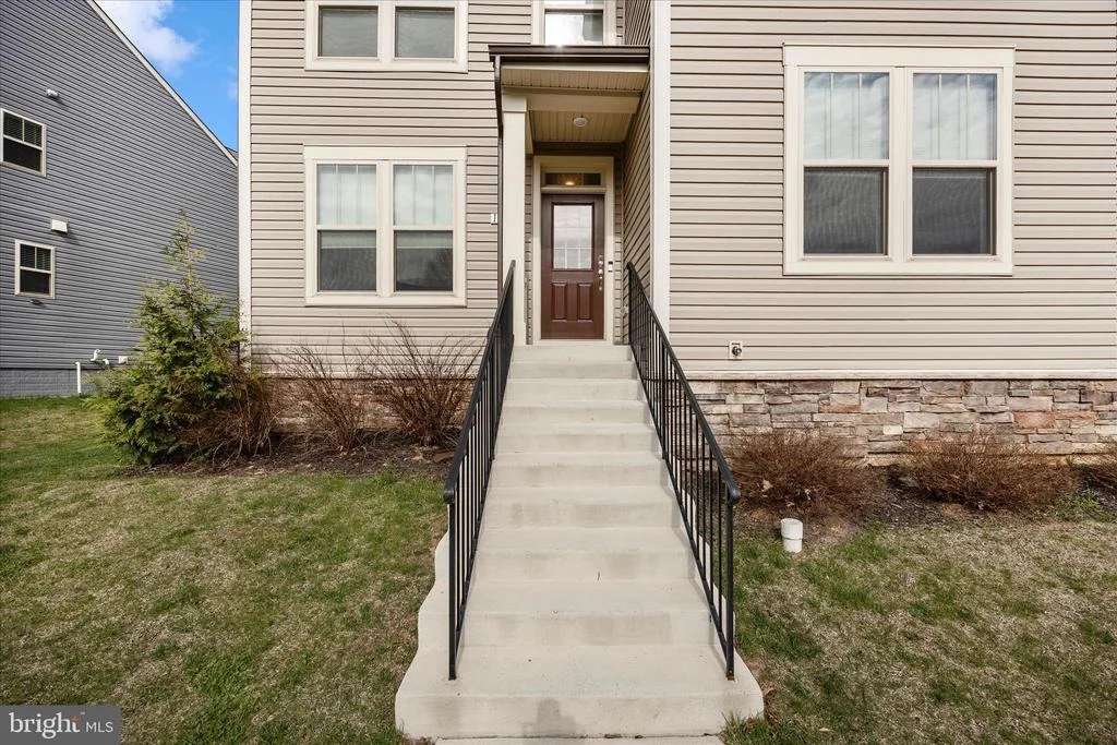 Photo of 1701 EVANSBERRY DR