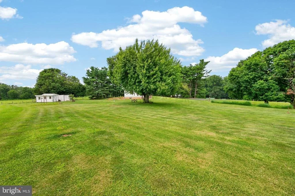 Photo of 13835 HOWARD ROAD