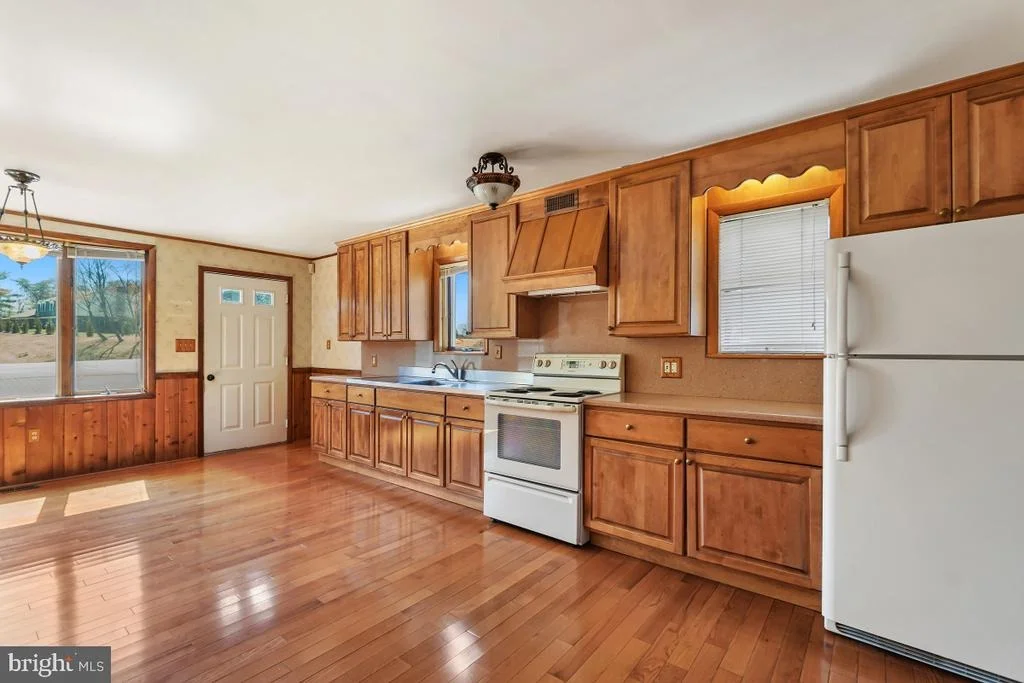 Photo of 18208 MUNCASTER ROAD