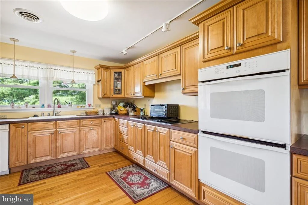 Photo of 6198 VIEWSITE COURT