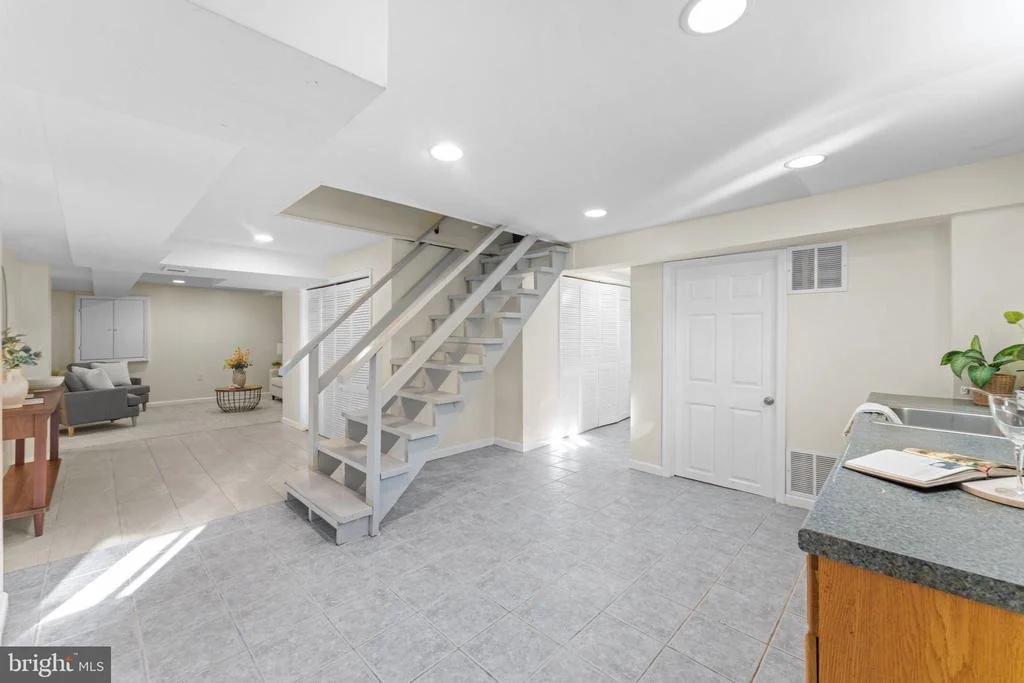 Photo of 11013 AMHERST AVENUE
