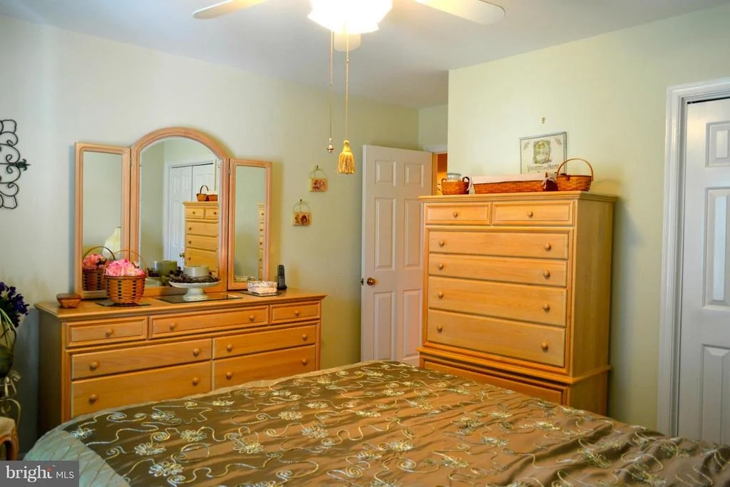 Photo of 25 W END BOULEVARD