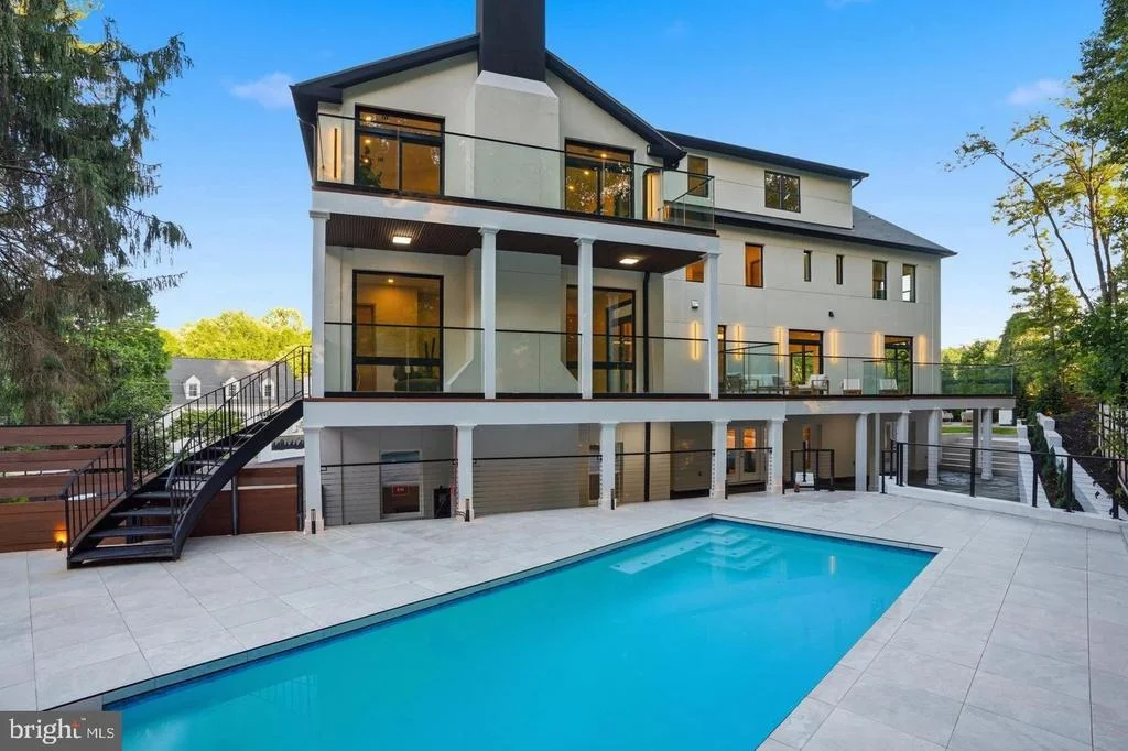 Photo of 1124 SAVILE LANE