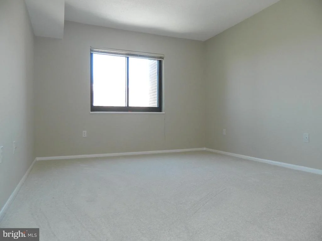 Photo of Unit 3802 at 15115 INTERLACHEN DRIVE
