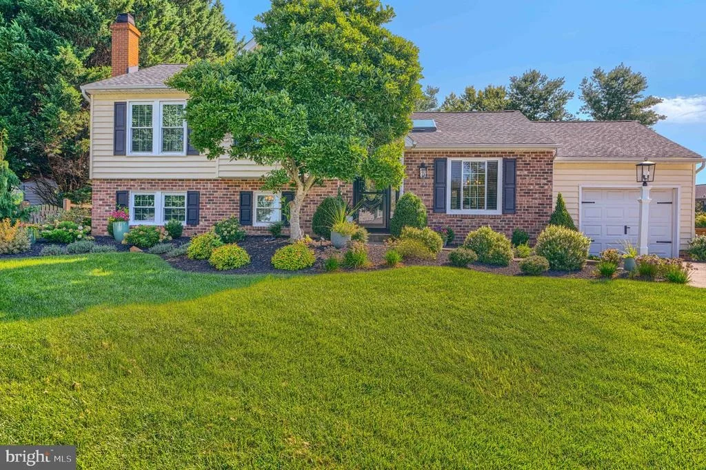 Photo of 1004 PEPPARD DRIVE