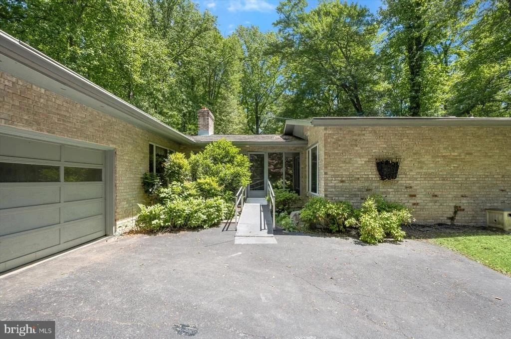 Photo of 13922 WAYSIDE DRIVE