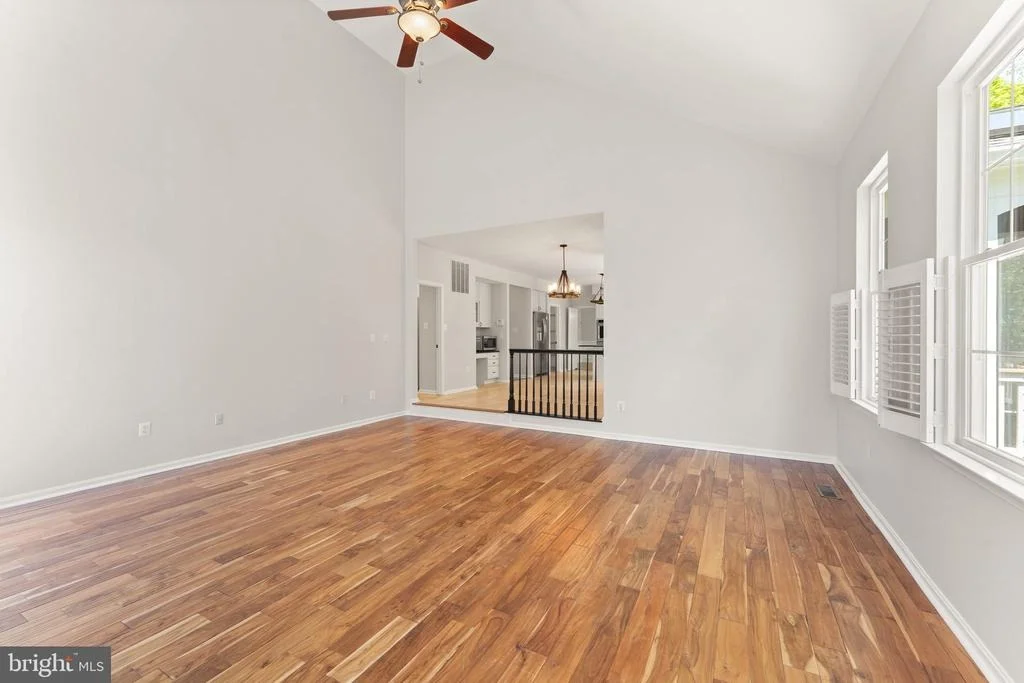 Photo of 817 KENNETH PLACE SE