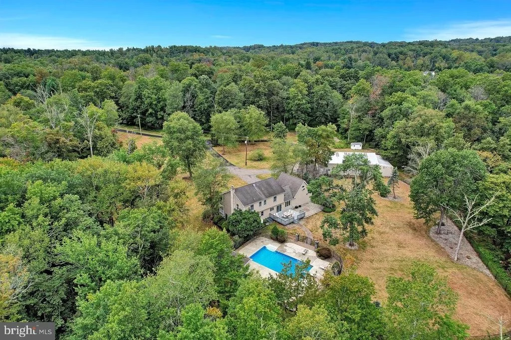 Photo of 526 COUNTY ROAD 579