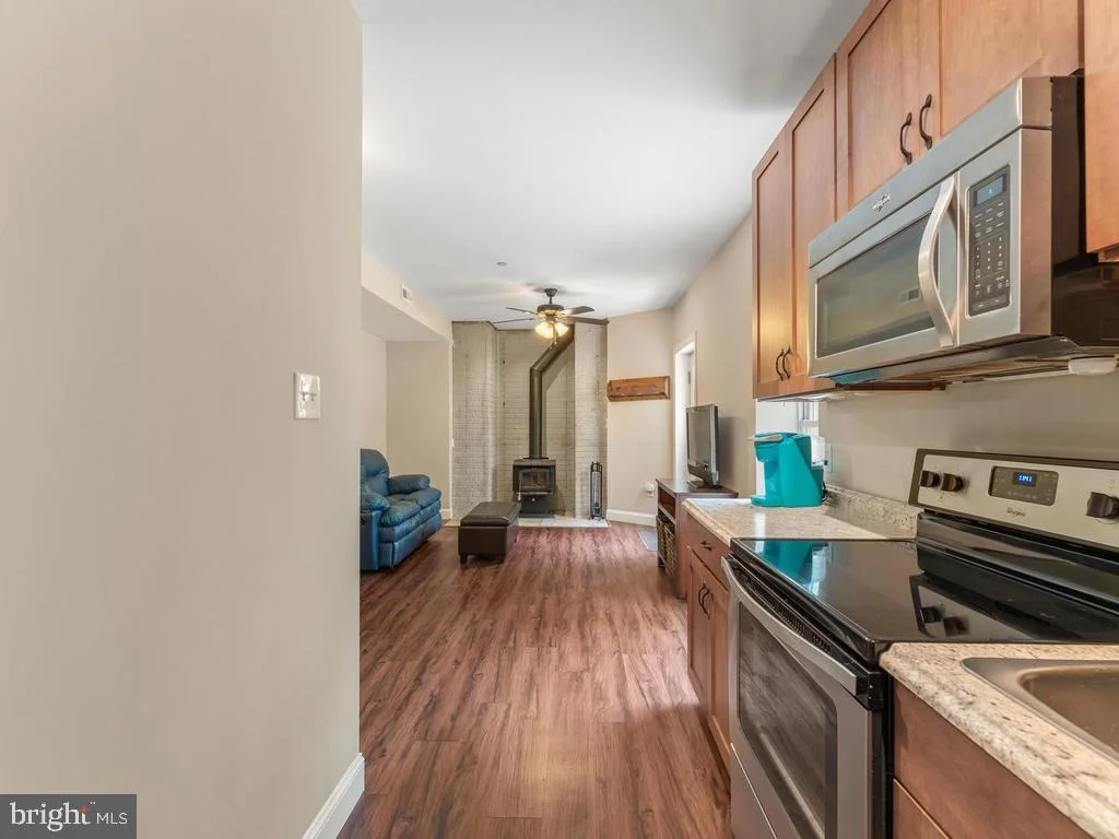 Photo of 995 WILDA DRIVE