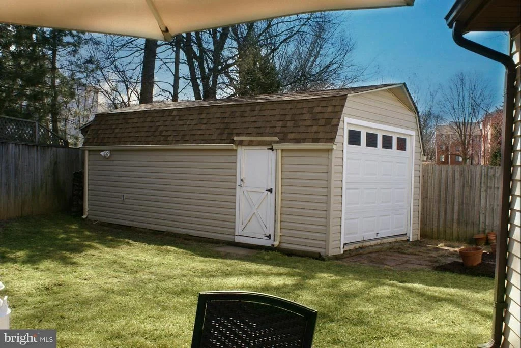 Photo of 180 STONEYBROOK COURT