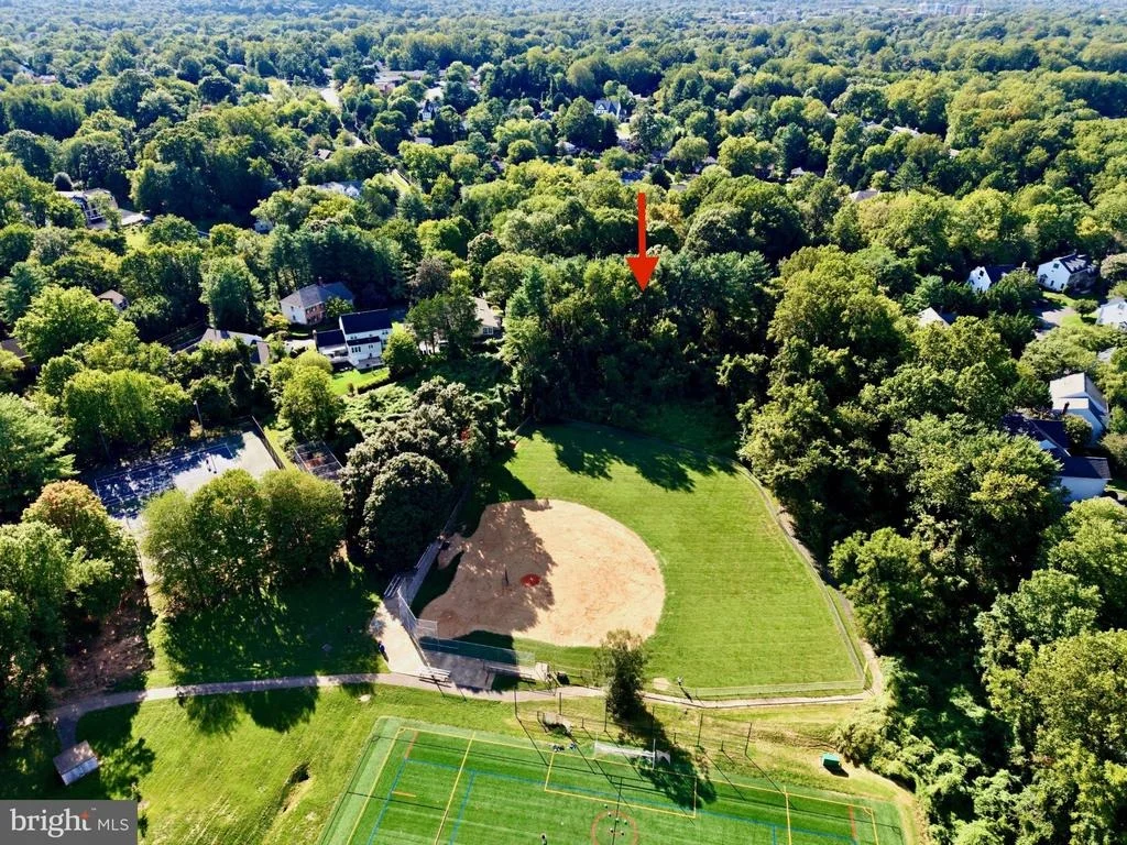 Photo of 1623 LINWAY PARK DRIVE