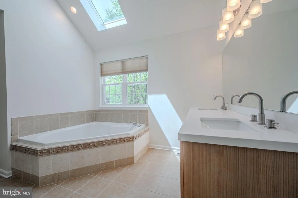 Photo of 4 MICHAEL TOWNSEND COURT