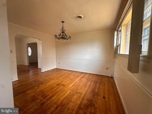 Photo of 6803 LOUISE LANE