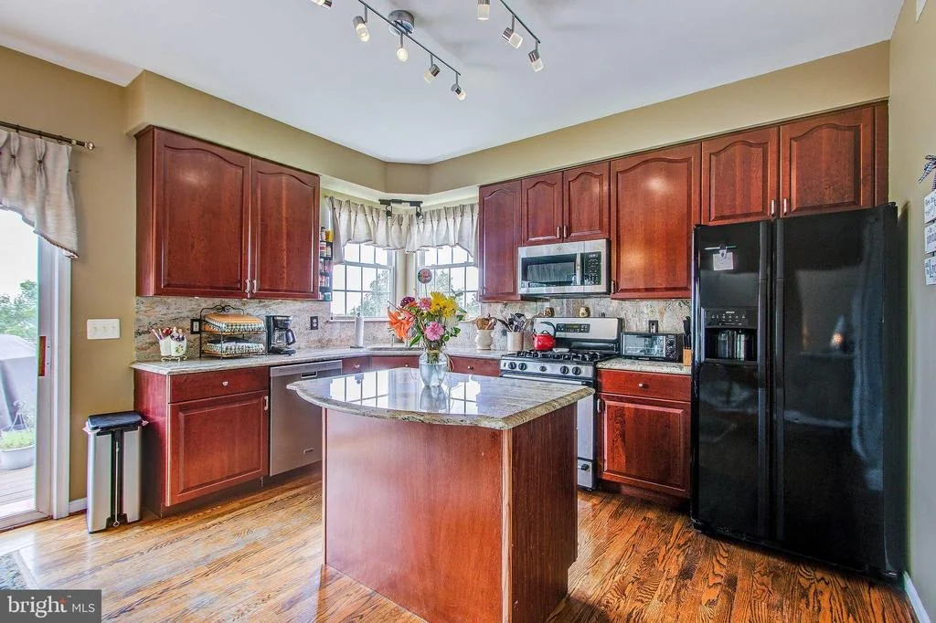 Photo of 6704 SKIPWITH COURT
