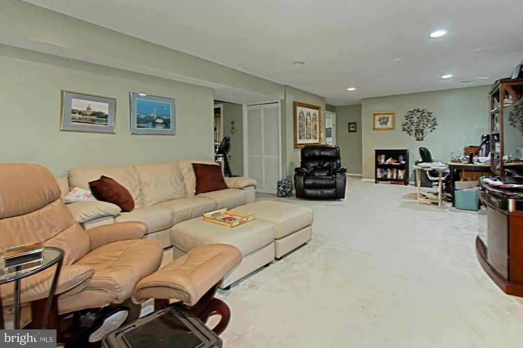 Photo of 8714 CENTER ROAD