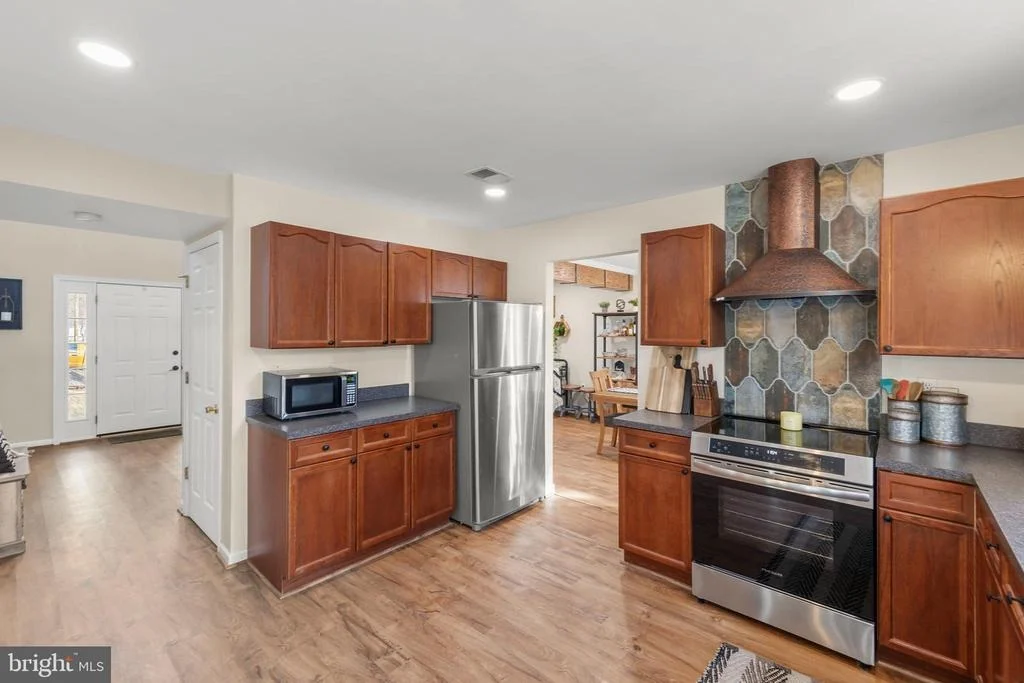 Photo of 1105 HENRY DRIVE