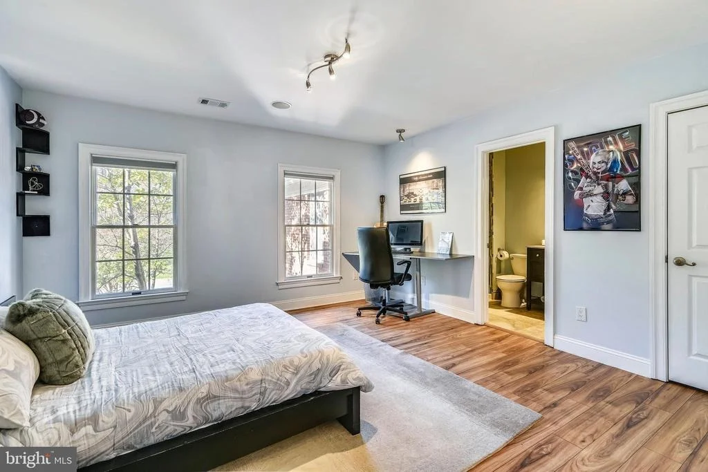 Photo of 2091 HUNTERS CREST WAY
