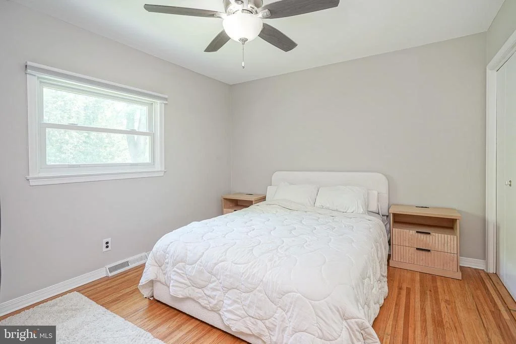 Photo of 1237 HEARTWOOD DRIVE