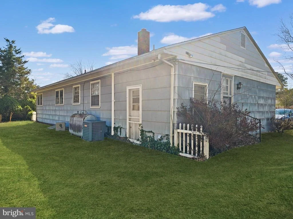Photo of 105 LAKEVIEW DRIVE