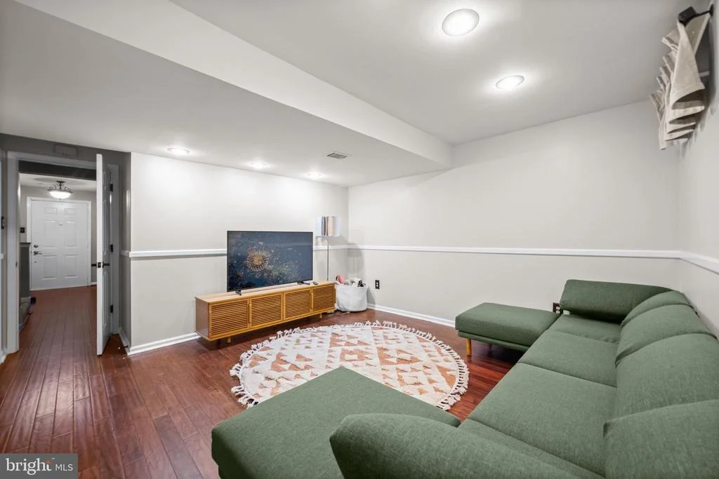 Photo of Unit 1129 at 1129 KELFIELD DRIVE