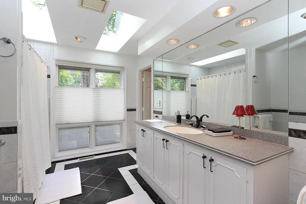 Photo of 6950 DUNCRAIG COURT