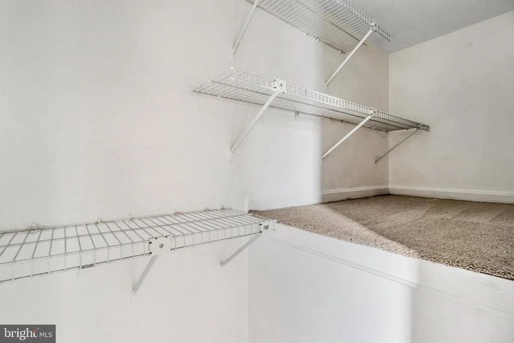 Photo of 1433 VALEBROOK LANE