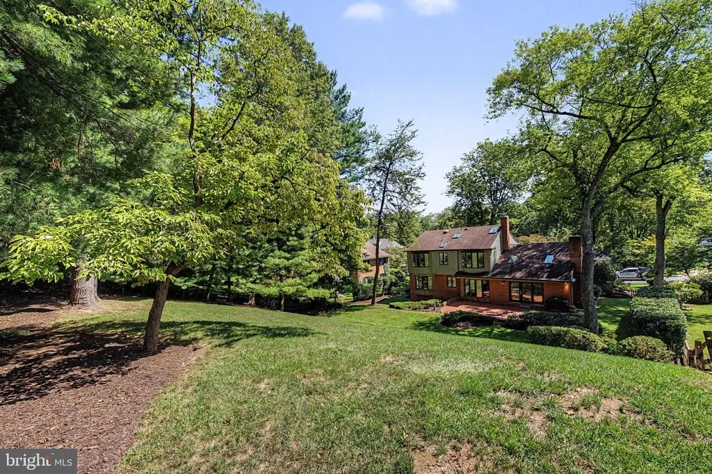 Photo of 1604 EAST AVENUE
