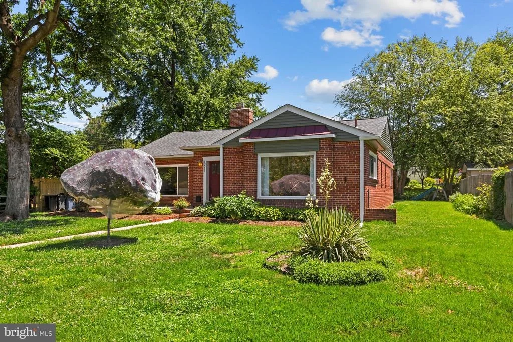 Photo of 10611 BUCKNELL DRIVE