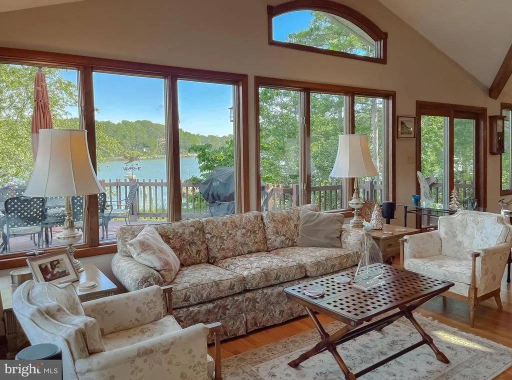 Photo of 222 HARBOR DRIVE