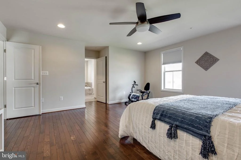 Photo of 4396 SHAMROCK DRIVE