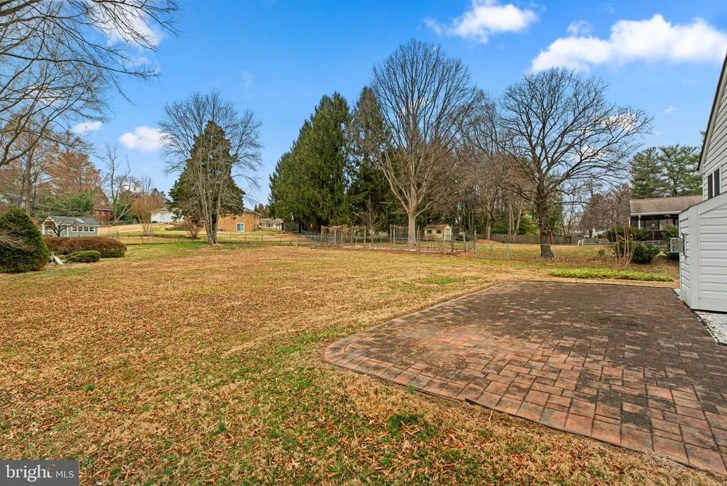Photo of 19104 WILLOW GROVE ROAD