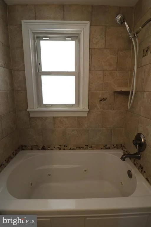 Photo of 708 N WARFIELD DRIVE
