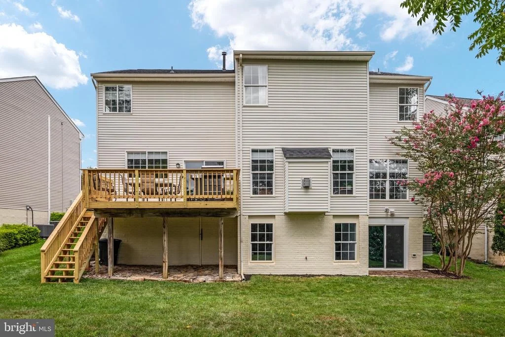 Photo of 922 WAYNE DRIVE