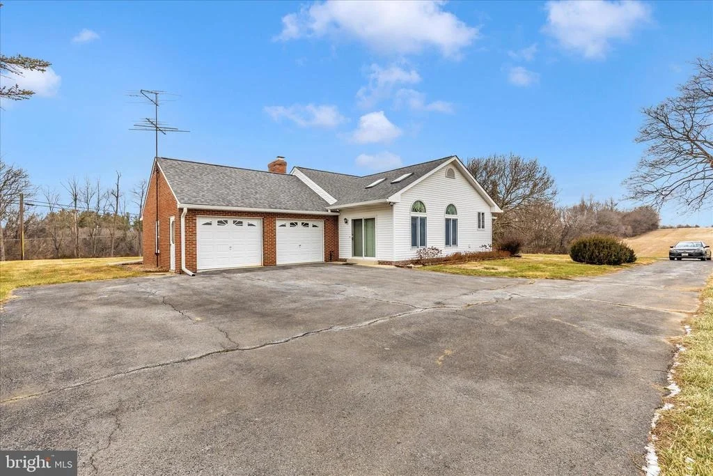 Photo of 3027 THURSTON ROAD