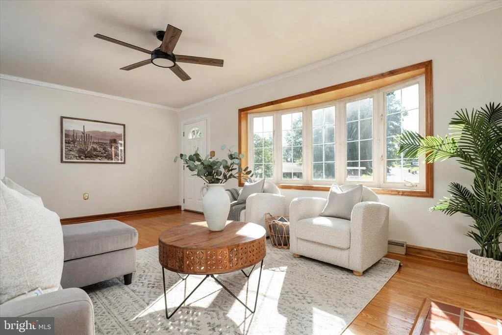 Photo of 596 FOREST VIEW ROAD