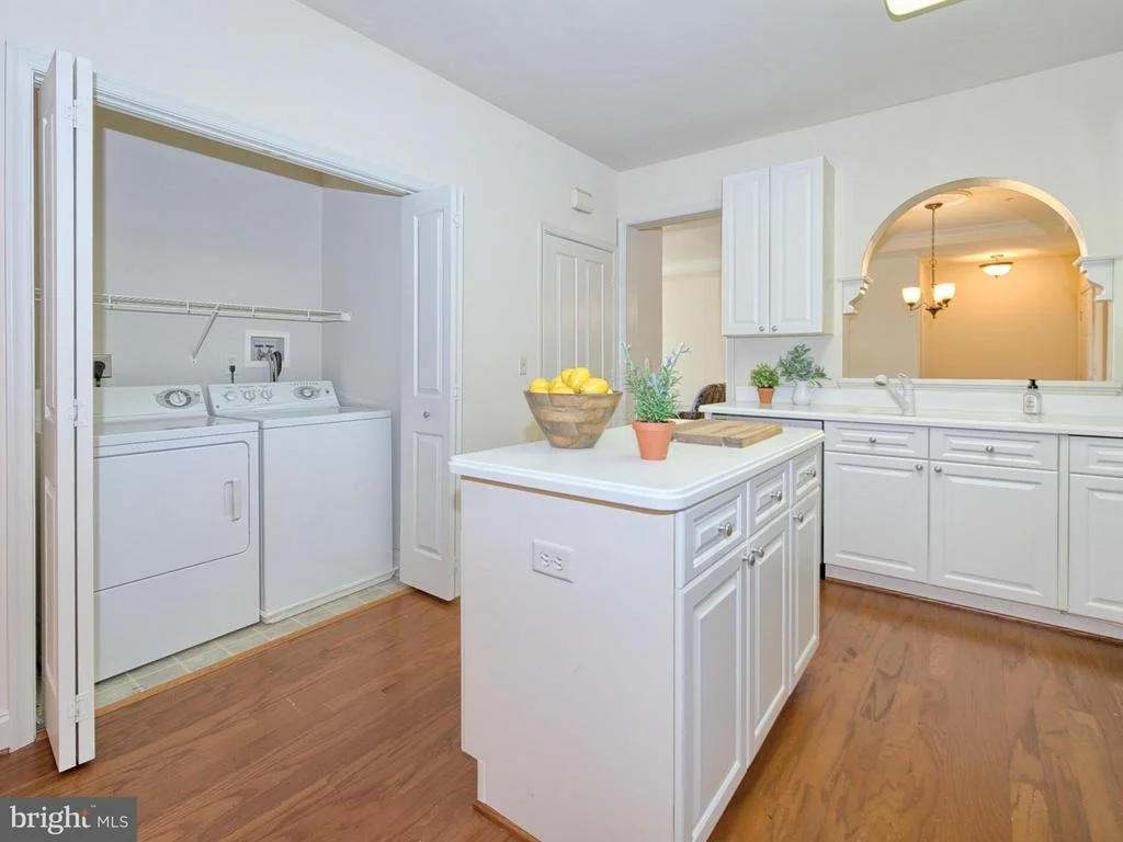 Photo of Unit 313 at 2500 WATERSIDE DRIVE