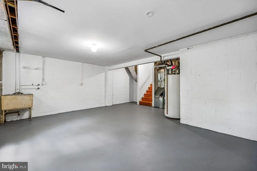 Photo of 300 GILSAN COURT