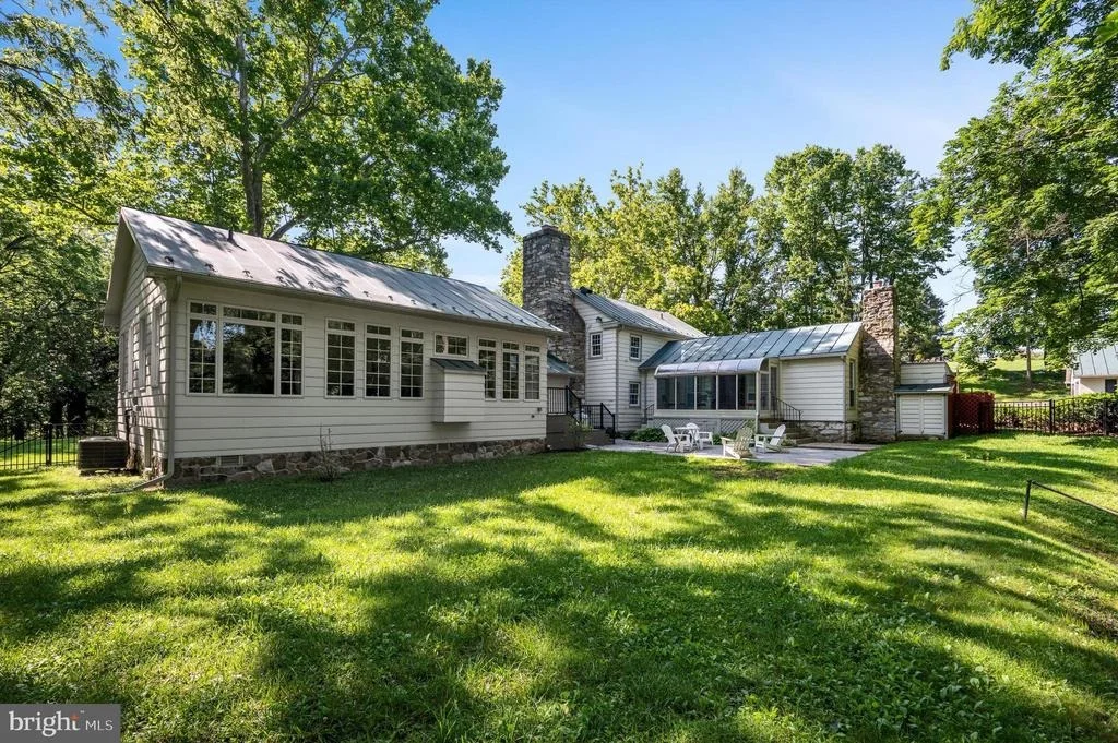 Photo of 6517 KABLETOWN ROAD