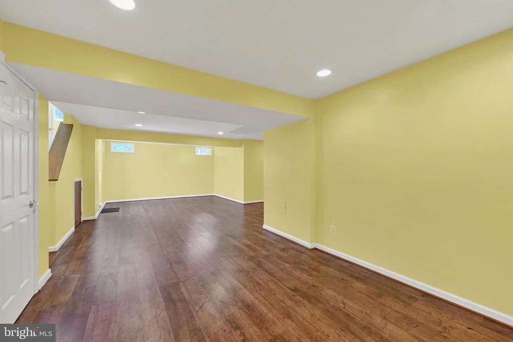 Photo of 1420 MOONSHADOW ROAD