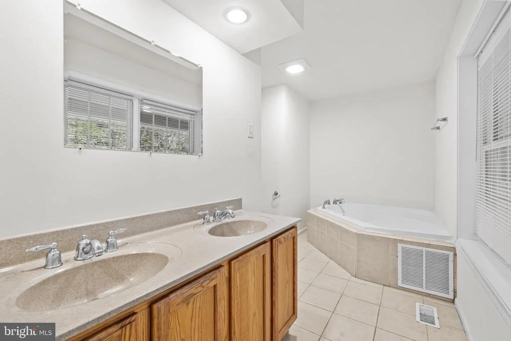 Photo of 8008 WASHINGTON DRIVE
