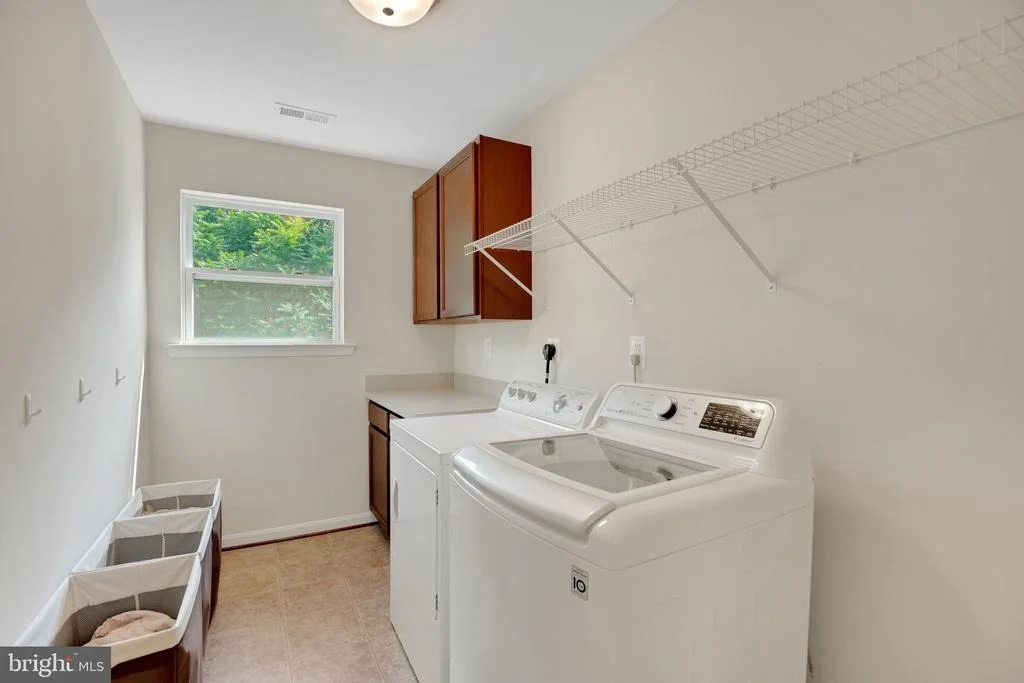Photo of 2058 BAYTHORNE ROAD