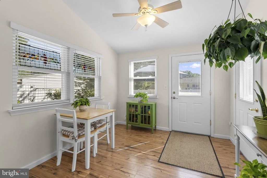 Photo of 1106 BEALL PLACE