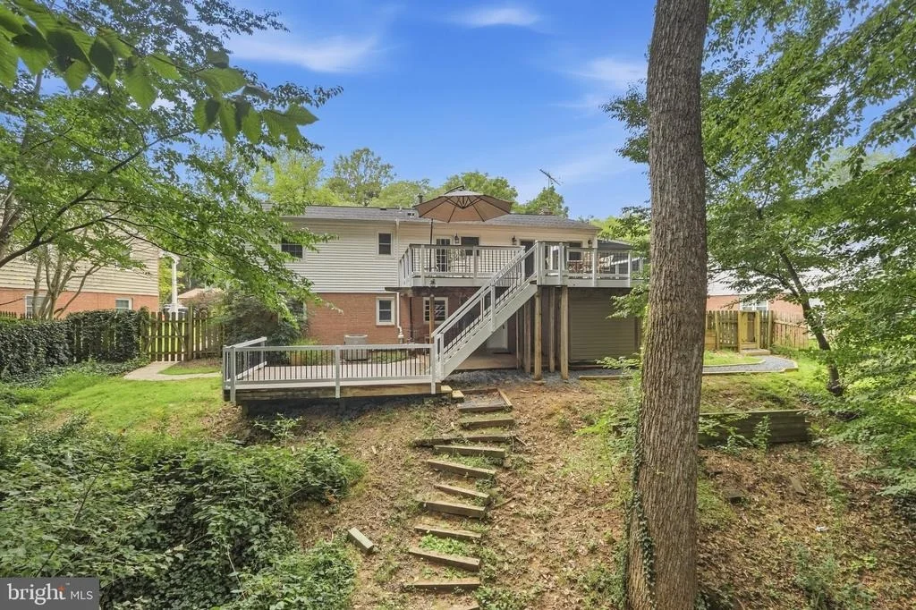 Photo of 7113 HADLOW COURT