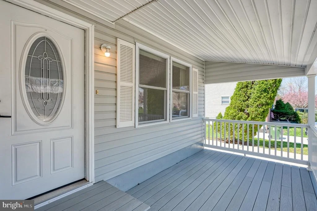 Photo of 406 LABURNUM ROAD